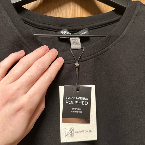 Cable & Gauge Elegant Black Mesh Sleeve Top - Picture 3 of 4